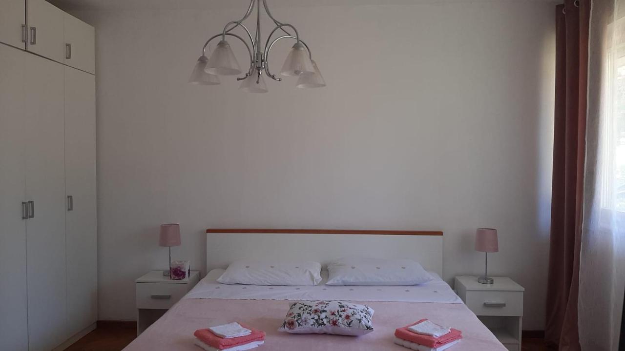 Apartman Iris Split Appartement Buitenkant foto